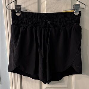 NWT All In Motion Women’s High Rise Woven Shorts in Black, size S